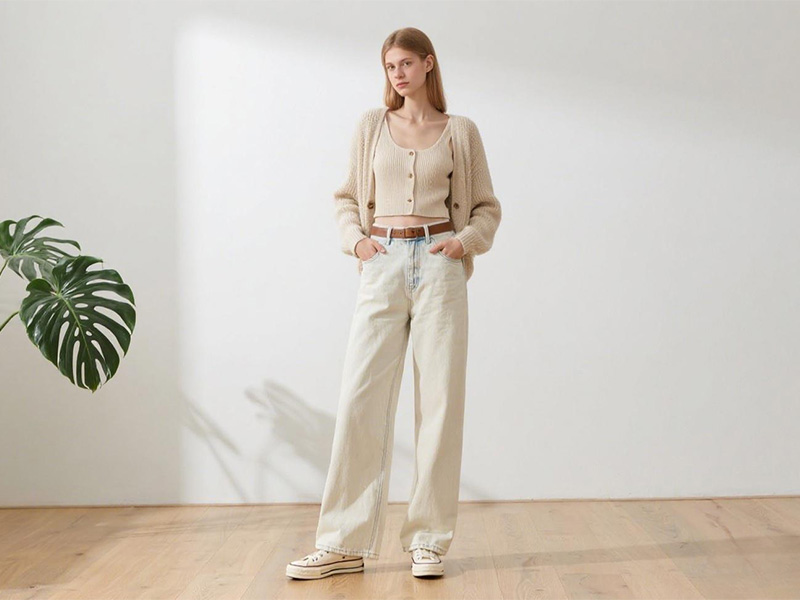 Wide-leg Jeans